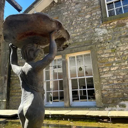 Sherlock Holmes Historic House * Ingleton